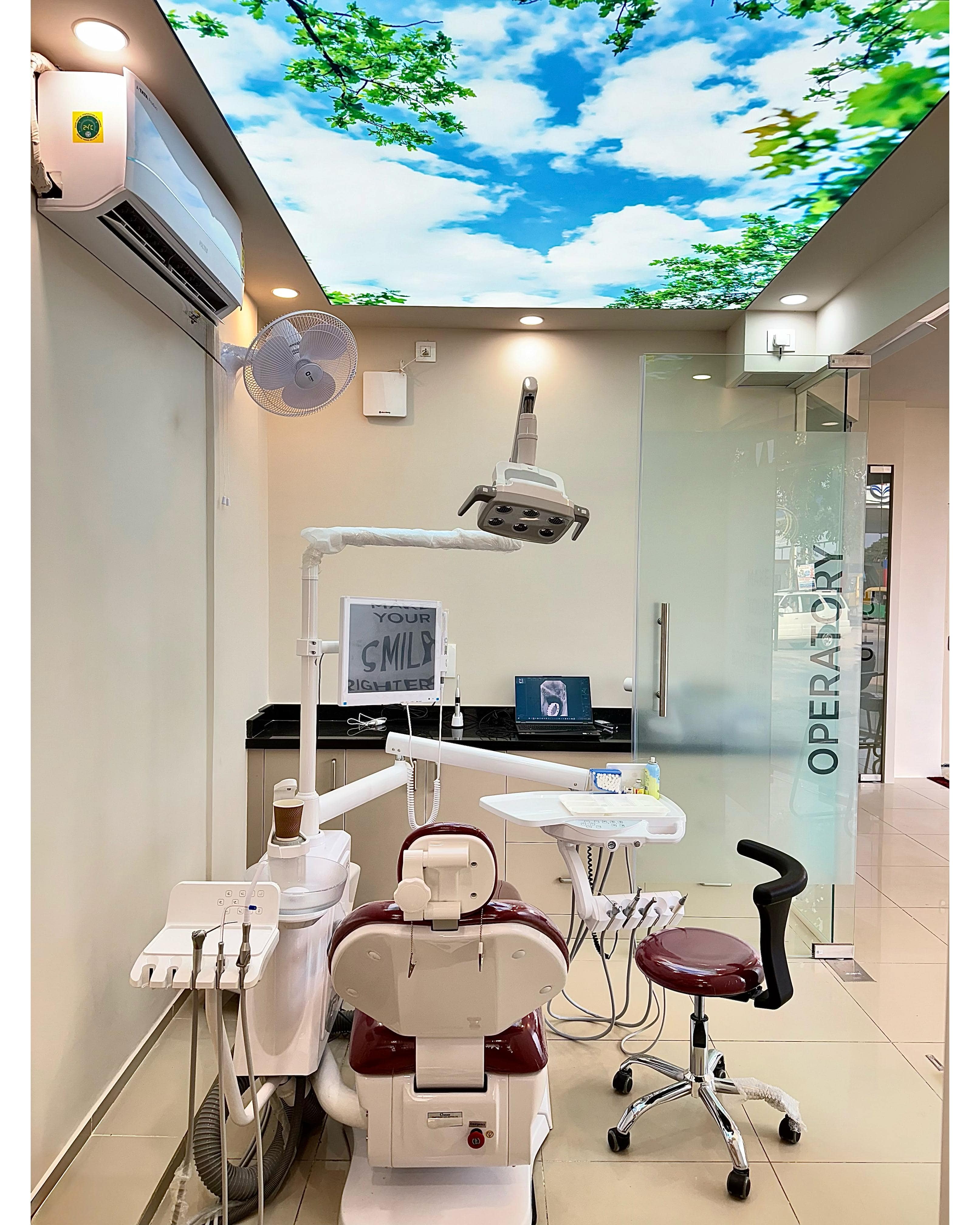 Oral Edge waiting area in Thanisandra, Bengaluru – 7
